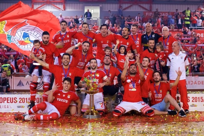 SL Benfica conquista duplo título em fim de semana campeão nacional e campeão da Europa em 2015/16
